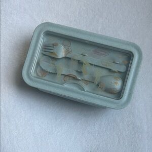 Eco-Friendly Minty Mushroom Bento Box